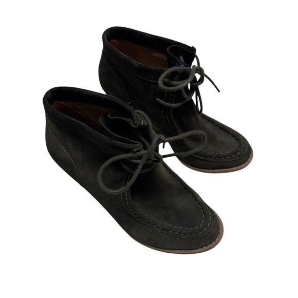 Women’s 7.5M. Lucky Brand Ysabel Booties Green Suede Leather Wedge Ankle Boots - Picture 1 of 8